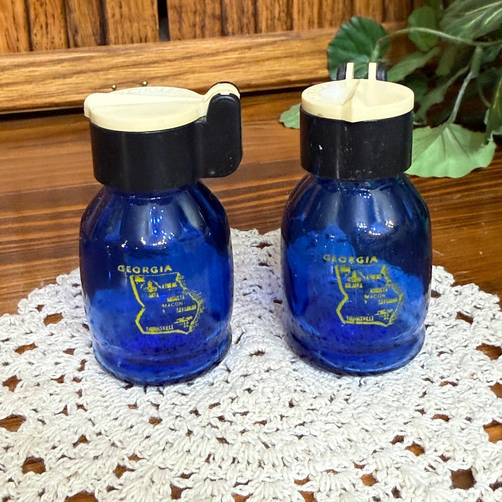 Vintage Cobalt Blue Glass Georgia State Souvenir Salt and Pepper Shakers Set
